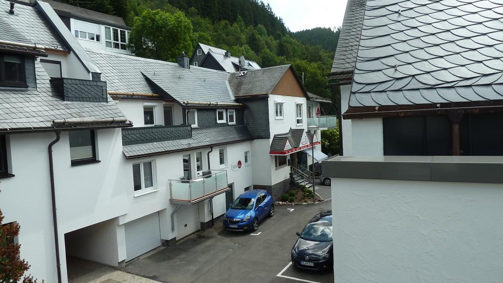Ferienwohnungen Mittendrin Willingen  Szoba fotó